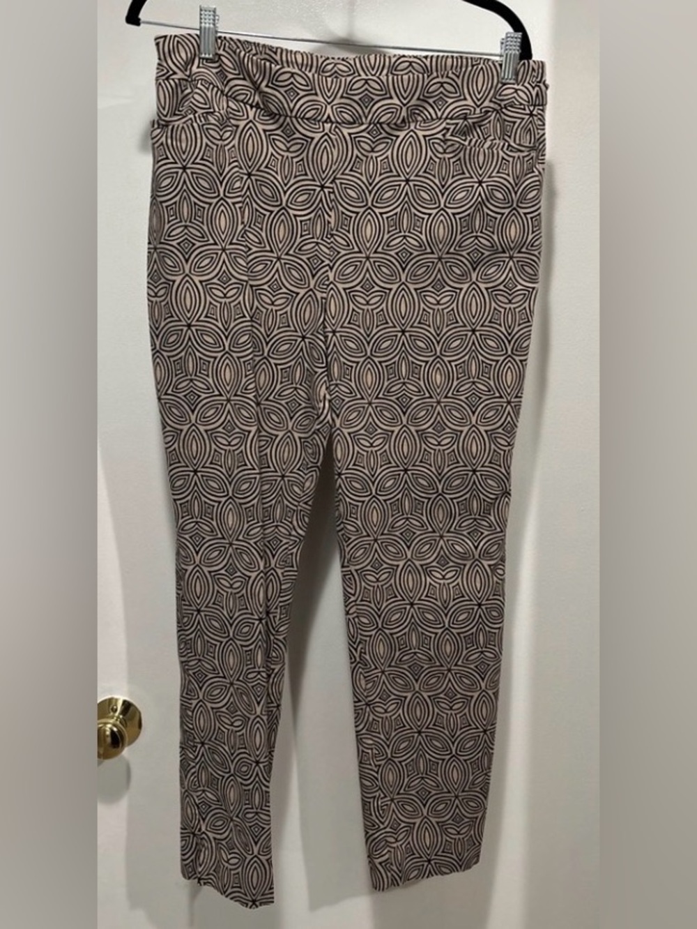 Chico's Beige and Black Geometric Waistband Pants Size 2.5 R